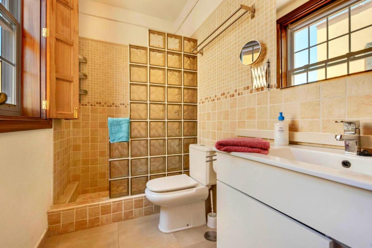 Remarkable 2-Bed House In Arona Arona  Ngoại thất bức ảnh