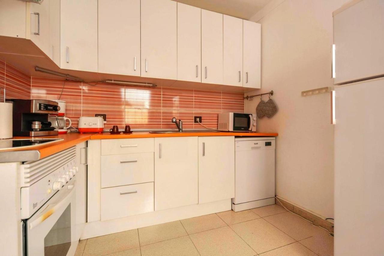 Remarkable 2-Bed House In Arona Arona  Ngoại thất bức ảnh
