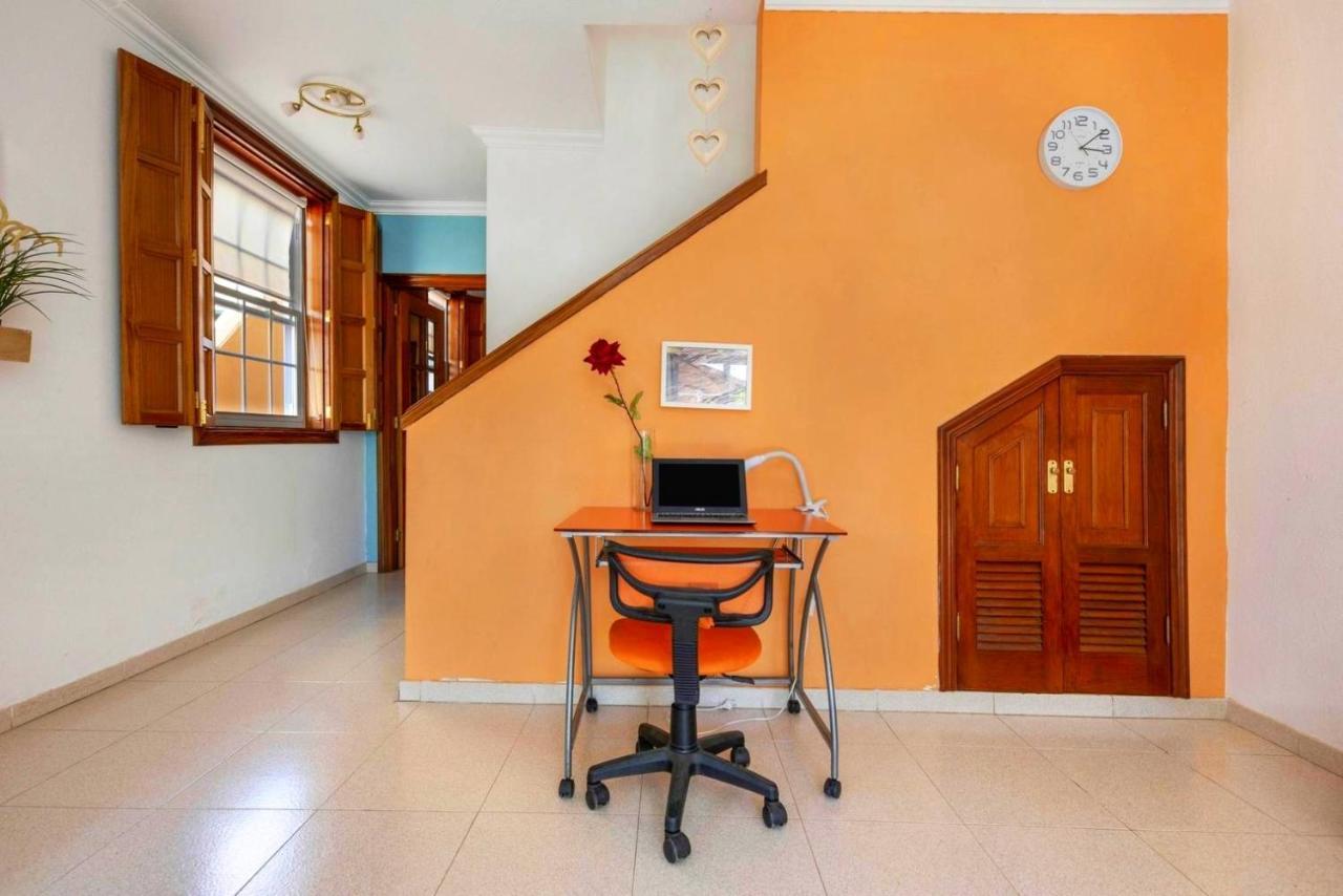 Remarkable 2-Bed House In Arona Arona  Ngoại thất bức ảnh