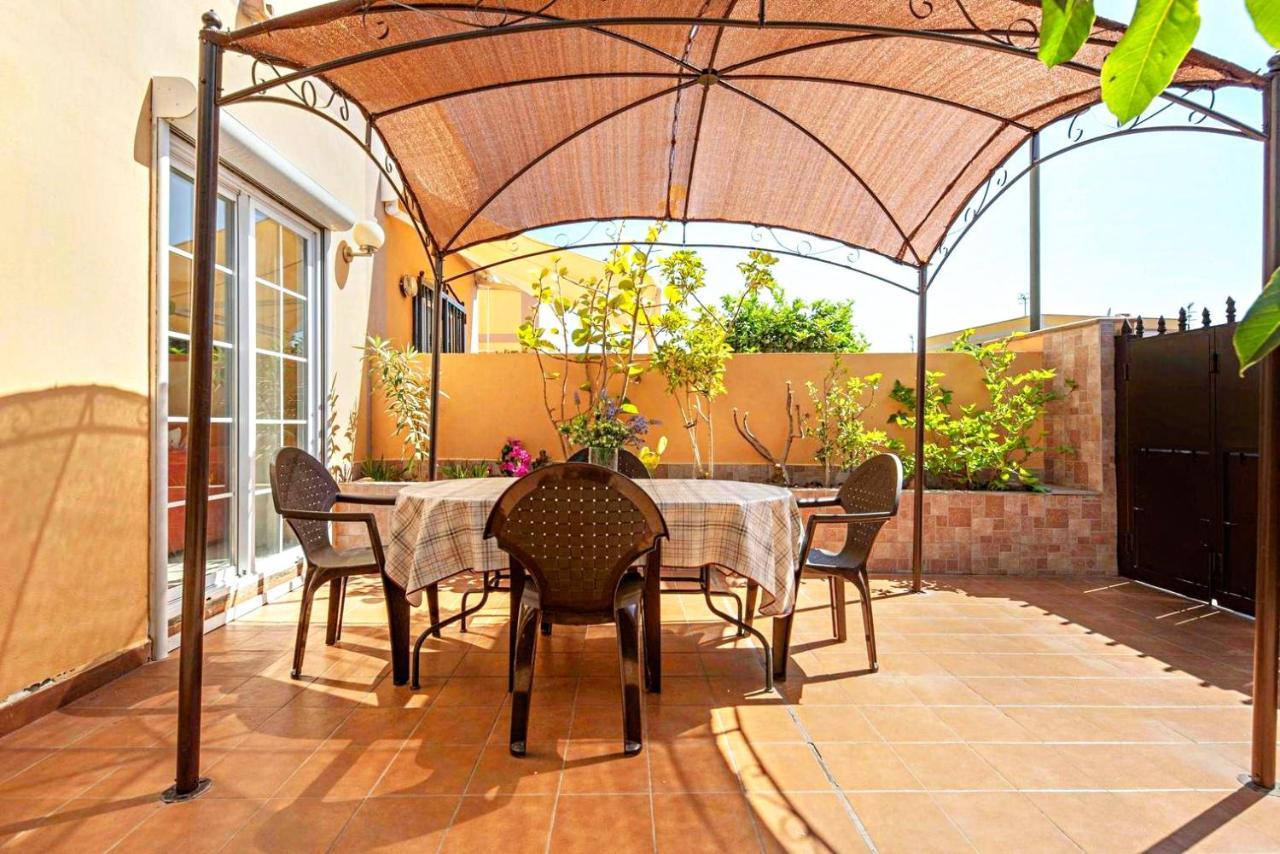 Remarkable 2-Bed House In Arona Arona  Ngoại thất bức ảnh